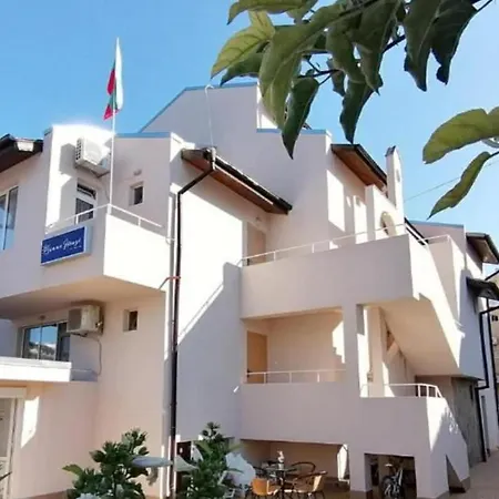 Siana House Хостел