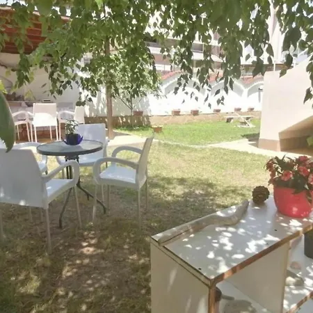 אכסניה Siana House רבדה