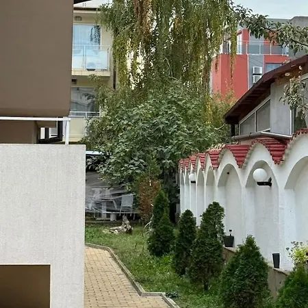 Siana House Равда